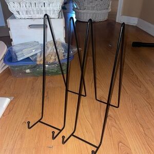 Black Metal Table Easels